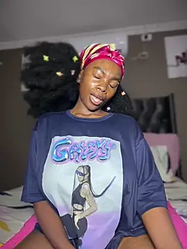 Candy-Heart online show from March 2026 09:54:02 PM