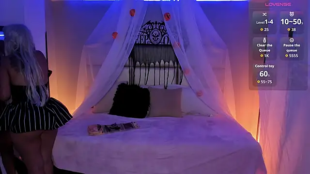 kristen kassi online show from October 2025 12:06:01 PM