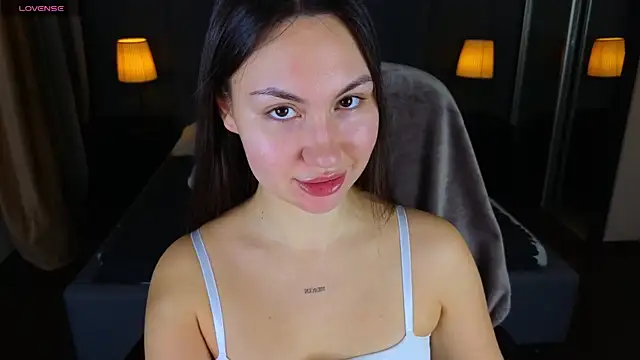 GIGI BENNET online show from December 2024 05:25:02 AM
