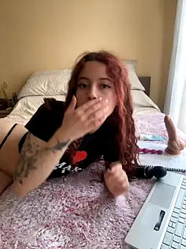 Snapshot of frikigyal chatting on November 2025 10:19:01 PM frikigyal online show from November 2025 10:19:01 PM