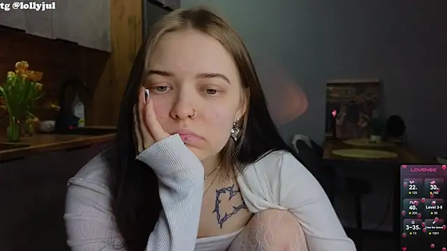 Snapshot of doll_lol_ chatting on March 2025 01:16:01 AM doll lol online show from March 2025 01:16:01 AM