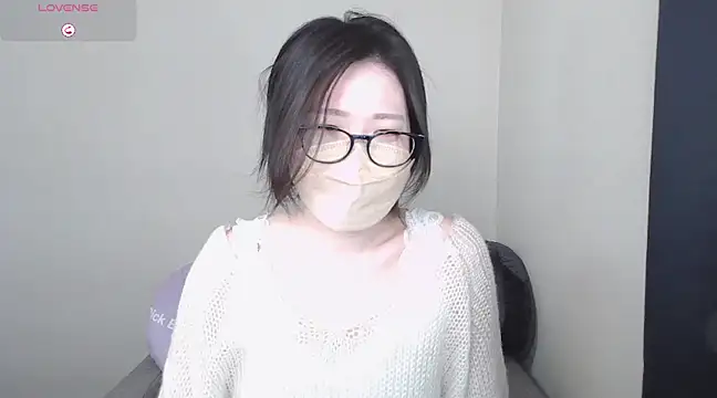 Snapshot of _NOA-chan_ chatting on March 2025 03:35:01 PM NOA-chan online show from March 2025 03:35:01 PM