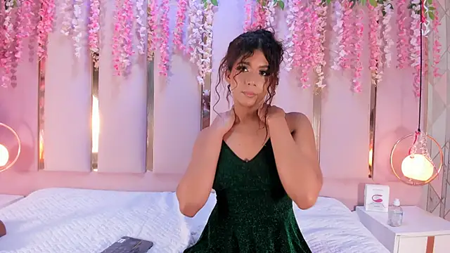 Snapshot of AlinaSweett chatting on March 2025 09:18:02 PM AlinaSweett online show from March 2025 09:18:02 PM