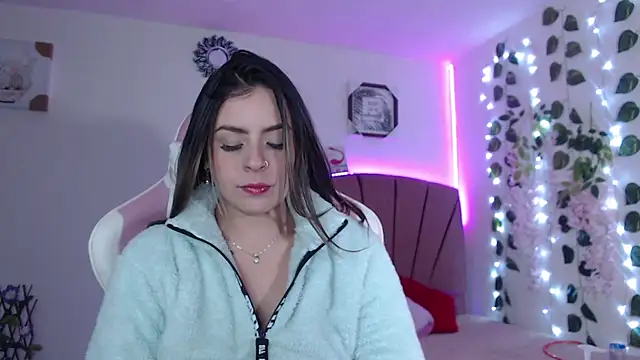 GabyVandriel online show from December 2024 01:53:02 PM