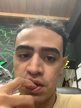 JovenDesobediente online show from October 2025 09:12:02 PM