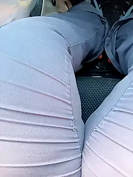 Snapshot of missthickness35_Pika chatting on October 2025 02:36:01 PM missthickness35 Pika online show from October 2025 02:36:01 PM