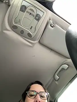 Snapshot of amooraaamoon chatting on November 2025 12:48:02 PM amooraaamoon online show from November 2025 12:48:02 PM