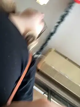 Snapshot of amooraaamoon chatting on November 2025 01:22:02 PM amooraaamoon online show from November 2025 01:22:02 PM