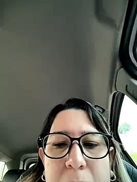 Snapshot of amooraaamoon chatting on November 2025 12:28:02 PM amooraaamoon online show from November 2025 12:28:02 PM