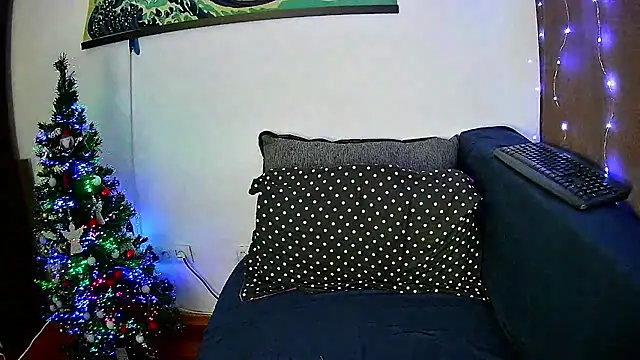 EmmaKrosss online show from December 2024 03:15:01 PM