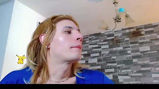 Snapshot of honey_skin chatting on January 2025 07:50:01 PM honey skin online show from January 2025 07:50:01 PM