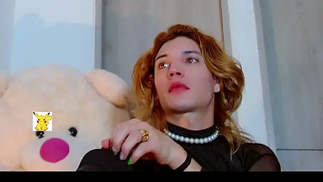 Snapshot of honey_skin chatting on February 2025 05:15:02 AM honey skin online show from February 2025 05:15:02 AM