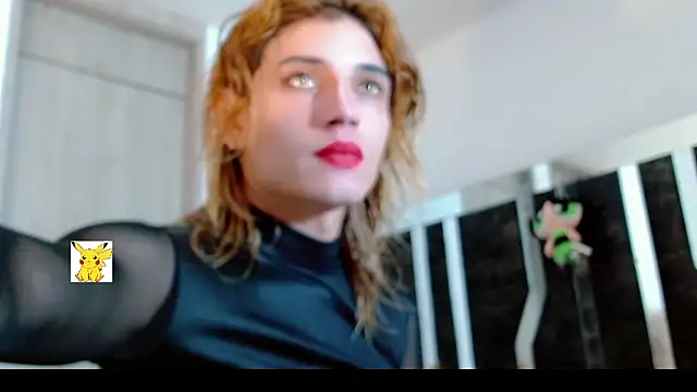 Snapshot of honey_skin chatting on February 2025 10:32:02 PM honey skin online show from February 2025 10:32:02 PM