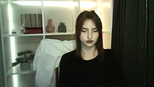 X Alisa online show from March 2025 07:17:01 PM