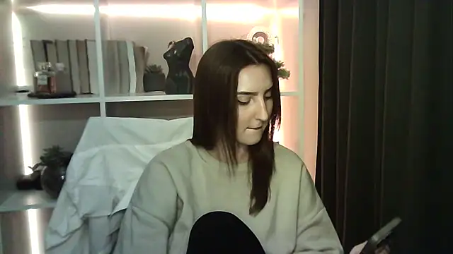 X Alisa online show from October 2025 05:51:02 PM