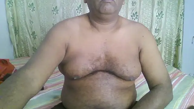 Beargryzzly online show from January 2025 11:00:01 PM