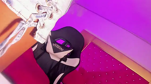 Snapshot of Orianadollx chatting on March 2025 03:54:01 AM Orianadollx online show from March 2025 03:54:01 AM