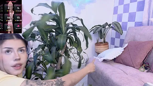 Snapshot of Ag4ta_ chatting on February 2025 11:34:02 PM Ag4ta  online show from February 2025 11:34:02 PM