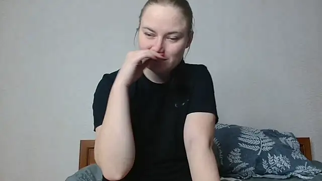 Snapshot of ElenaMaeer chatting on January 2025 05:47:02 AM ElenaMaeer online show from January 2025 05:47:02 AM