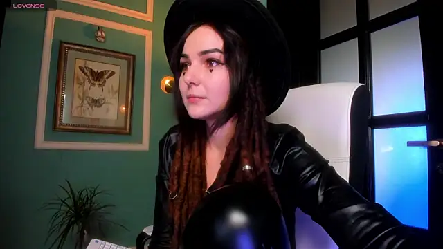 1Munique online show from November 2025 01:07:02 PM