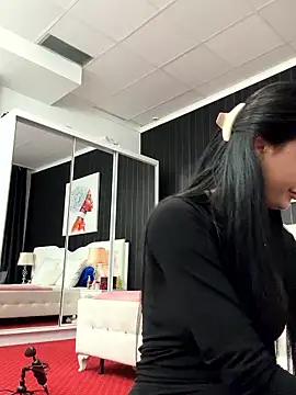 Snapshot of SophiaVilner chatting on November 2025 06:08:01 PM SophiaVilner online show from November 2025 06:08:01 PM