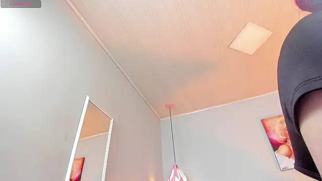 ScarletGV online show from February 2025 10:11:02 PM