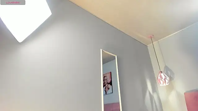 ScarletGV online show from March 2025 05:13:01 AM