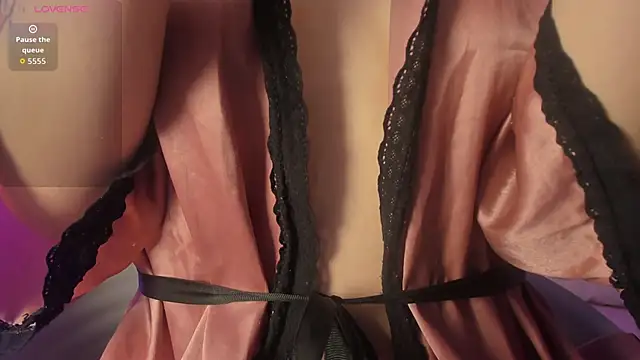 ScarletGV online show from November 2025 09:14:01 PM