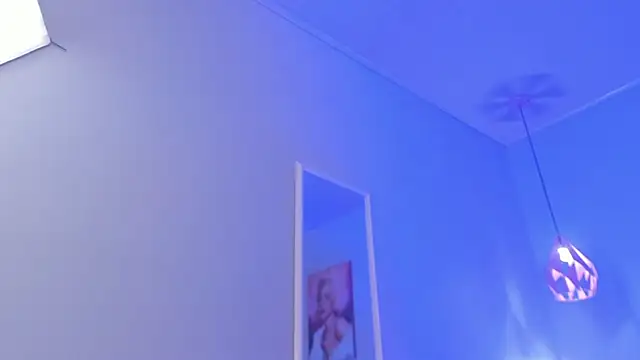 ScarletGV online show from February 2026 04:00:01 AM