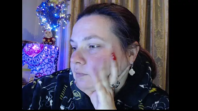 amorelara online show from October 2025 02:45:02 PM