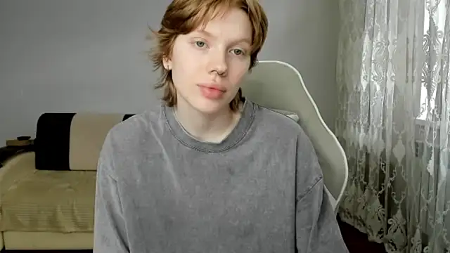 Snapshot of StellaDavis chatting on June 2026 12:00:02 PM StellaDavis online show from June 2026 12:00:02 PM
