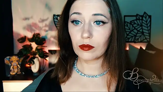 Snapshot of MissBeverlyMills chatting on February 2025 03:20:01 PM MissBeverlyMills online show from February 2025 03:20:01 PM