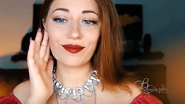 Snapshot of MissBeverlyMills chatting on October 2025 02:55:01 AM MissBeverlyMills online show from October 2025 02:55:01 AM