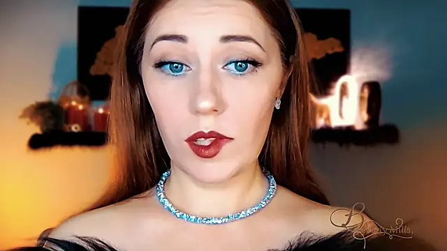 Snapshot of MissBeverlyMills chatting on November 2025 02:43:02 AM MissBeverlyMills online show from November 2025 02:43:02 AM