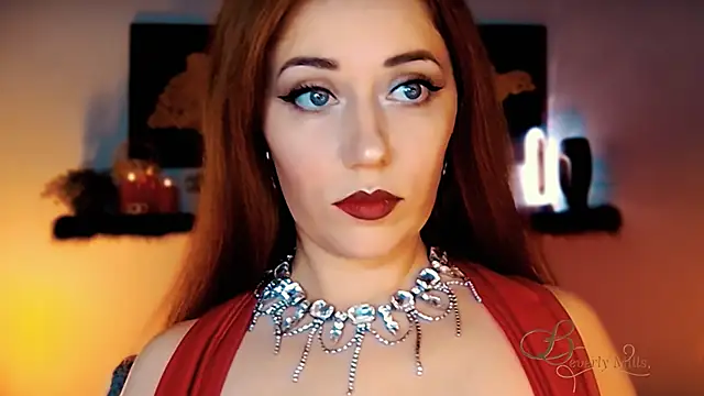 Snapshot of MissBeverlyMills chatting on November 2025 03:38:01 AM MissBeverlyMills online show from November 2025 03:38:01 AM