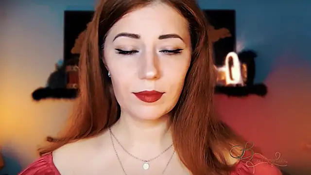 Snapshot of MissBeverlyMills chatting on November 2025 04:12:01 AM MissBeverlyMills online show from November 2025 04:12:01 AM