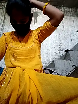 Snapshot of Anushka_Ji chatting on March 2025 03:13:02 AM Anushka Ji online show from March 2025 03:13:02 AM