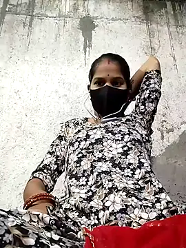 Snapshot of Anushka_Ji chatting on October 2025 06:17:01 AM Anushka Ji online show from October 2025 06:17:01 AM