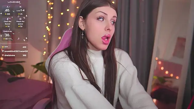 Snapshot of Lala_Land_ chatting on December 2024 02:11:01 PM Lala Land  online show from December 2024 02:11:01 PM