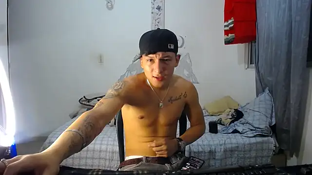 Snapshot of Pharaon_71 chatting on February 2026 02:32:01 AM Pharaon 71 online show from February 2026 02:32:01 AM