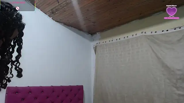 Snapshot of diana_fitass chatting on November 2025 02:04:02 AM diana fitass online show from November 2025 02:04:02 AM