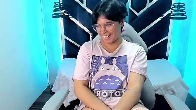 Emmapark  online show from February 2025 05:07:02 PM