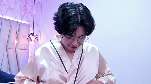 Emmapark  online show from March 2025 10:27:02 PM