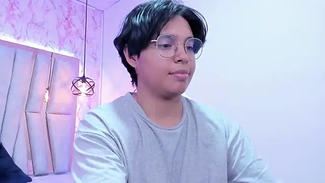 Emmapark  online show from March 2025 05:36:01 PM