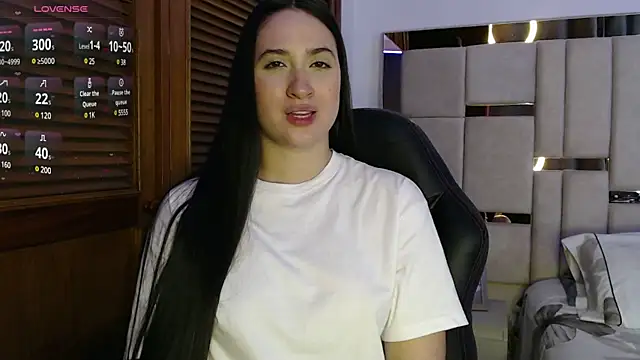 sofiaduque 26 online show from January 2025 11:54:01 PM