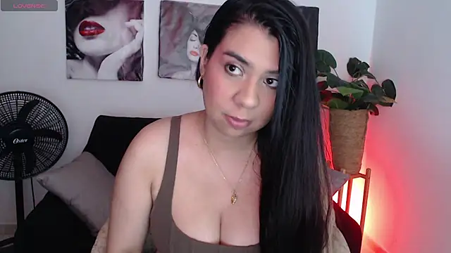 miis laiila online show from July 2026 01:12:01 AM