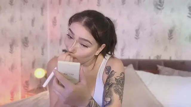 Giaa Ross online show from October 2025 12:51:01 PM