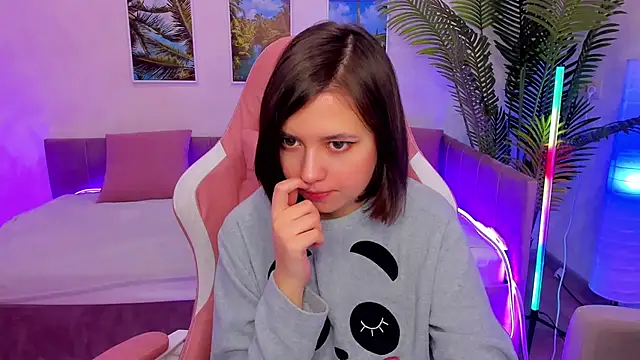 Lina Brownie online show from February 2025 02:03:01 AM