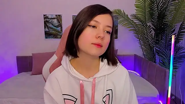 Lina Brownie online show from February 2025 01:47:02 AM