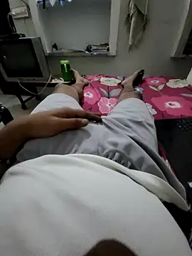 Snapshot of Ride_me_baby00 chatting on March 2025 06:29:02 PM Ride me baby00 online show from March 2025 06:29:02 PM